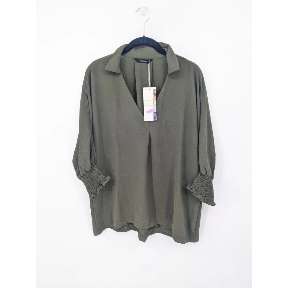 Dokotoo Blouse Womans Small‎ Green Smocked Lightweight Office Career Top NWT - Picture 2 of 12